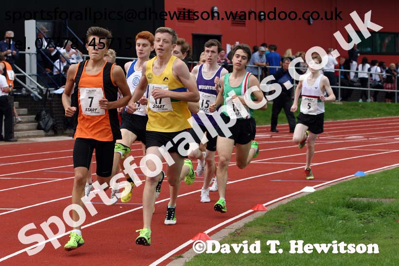 Mens 1500 metres at the Northern Inter-Counties under-17s and 15s at Witton Park, Blackburn. Photo: David T. Hewitson/Sports for All Pics